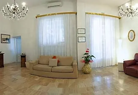 فندق I 4 Assi فياريجيو